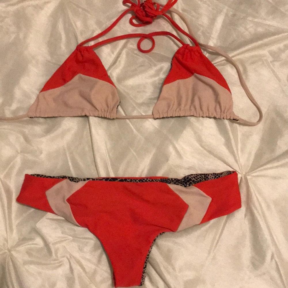 Acacia xl top m bottoms like new